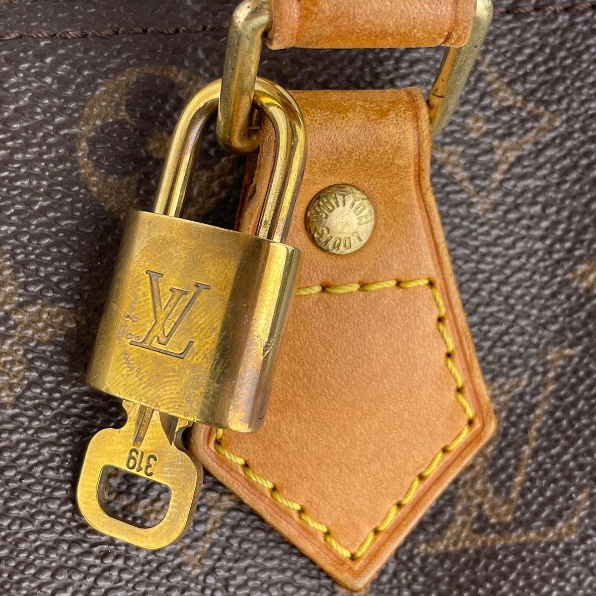 Louis Vuitton Monogram Speedy 30 Leather Fabric Brown Handbag 4759