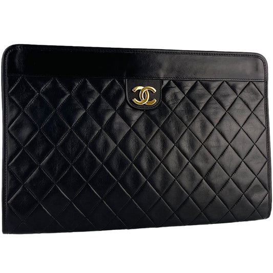 CHANEL Matelasse CC Logos Lambskin Leather Black Clutch bag 4917