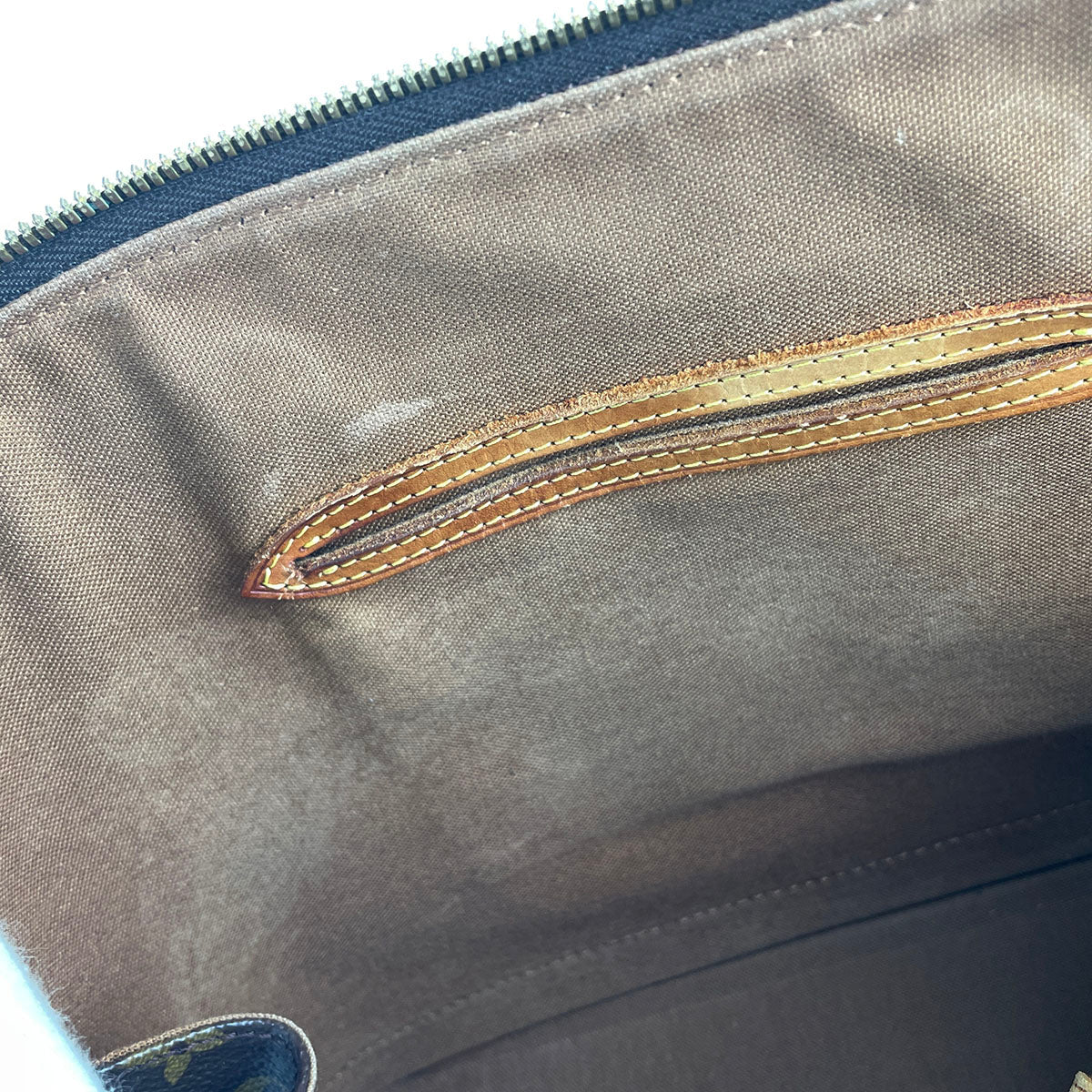 Louis Vuitton Monogram Alma Coated Canvas Fabric Brown Handbag 4913