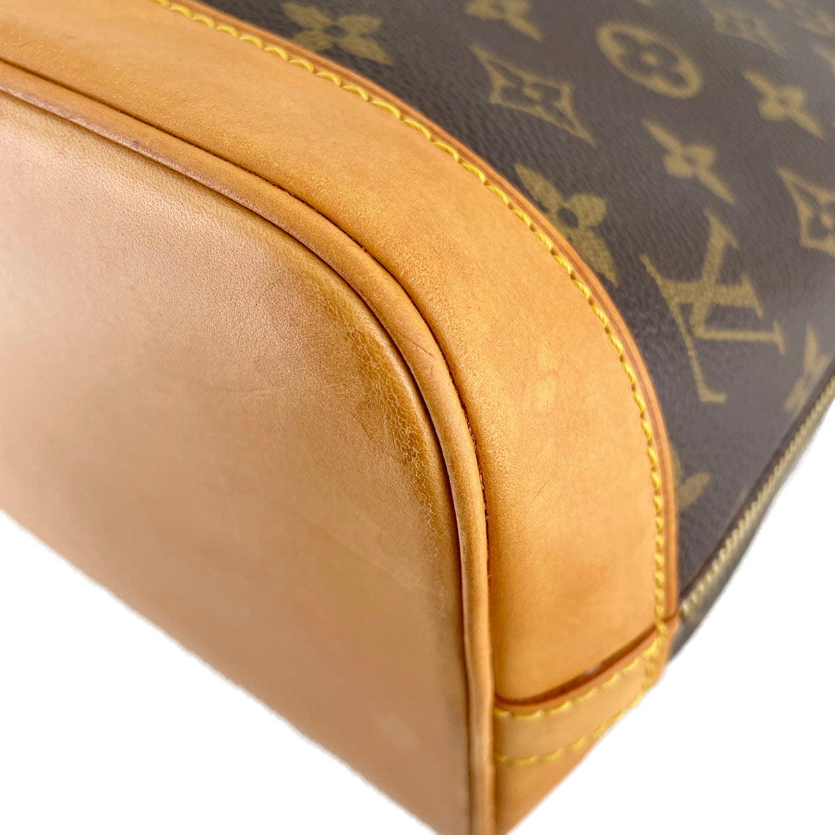 Louis Vuitton Monogram Alma Coated Canvas Fabric Brown Handbag 4881