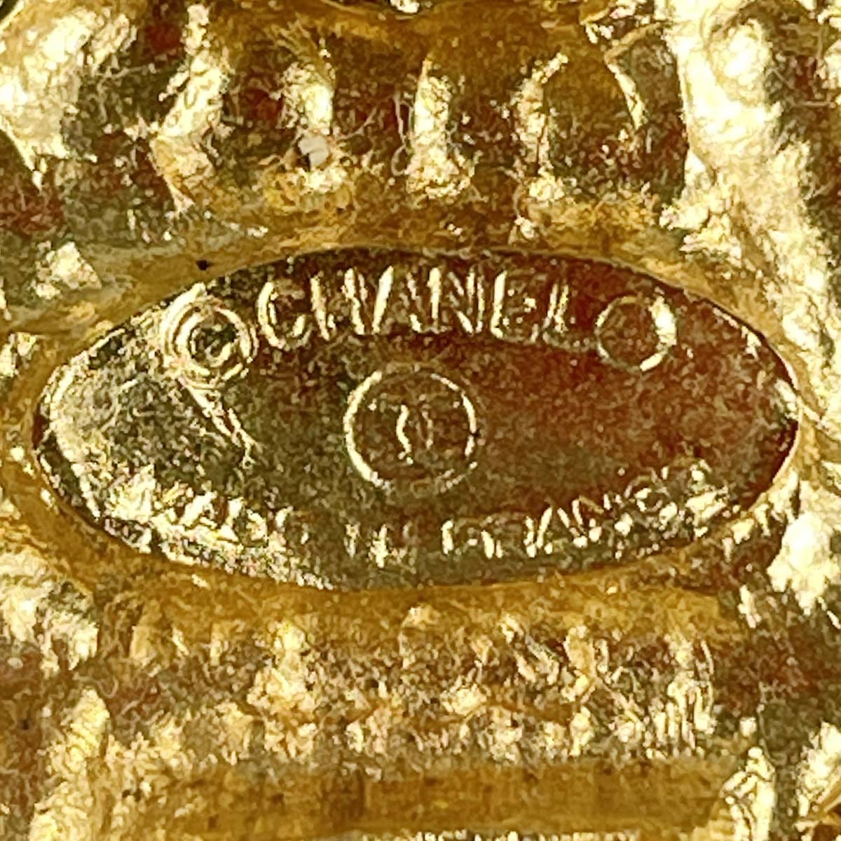CHANEL Gold Plated Diamond-shape Clip-on earrings 83